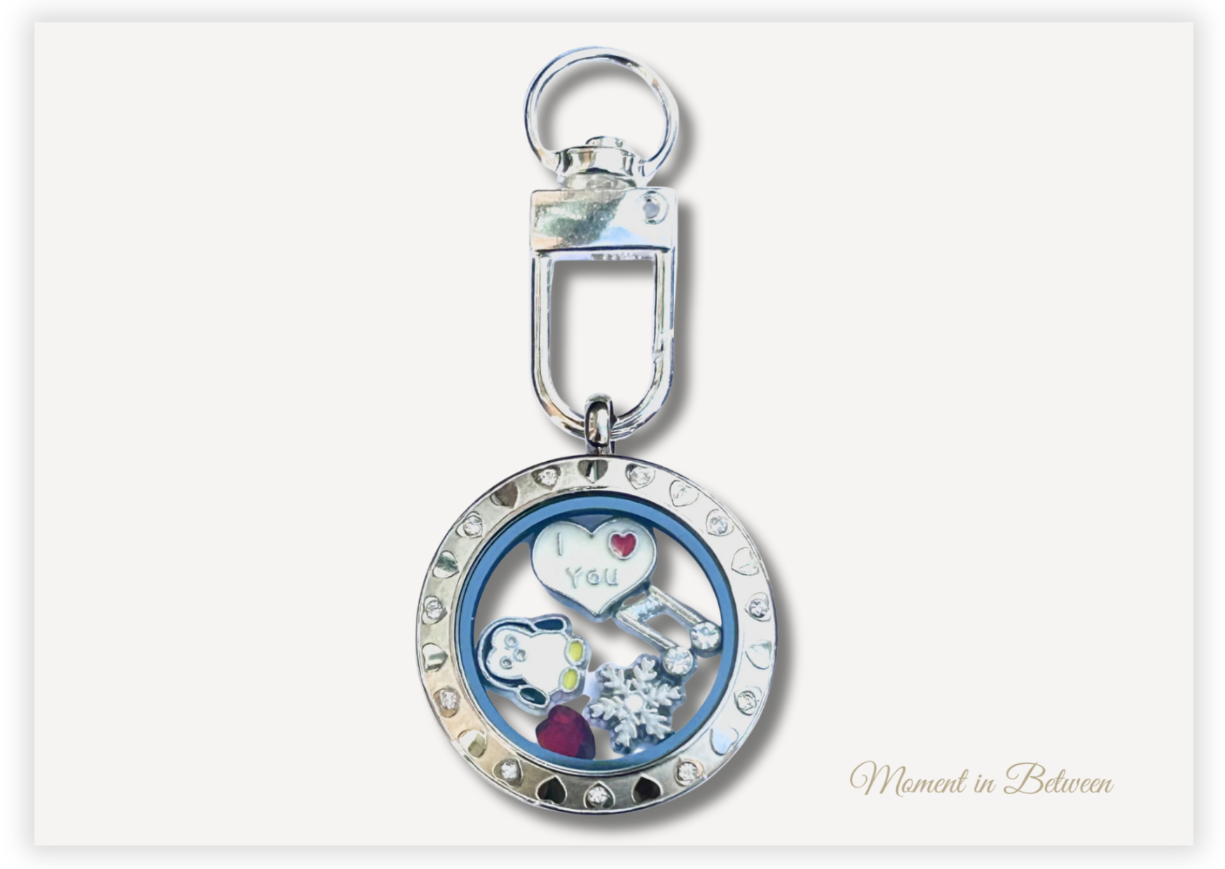 Locket – Winter Hug